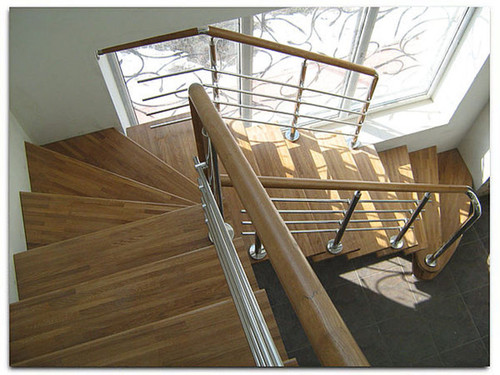 Забежные ступени комбинированной лестницы